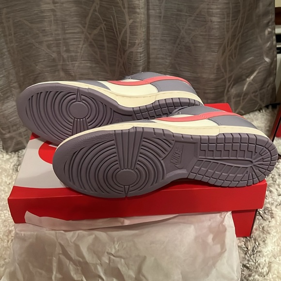 Women’s Nike dunk low size 8.5 BNIB indigo haze/coral chalk - Picture 4 of 5